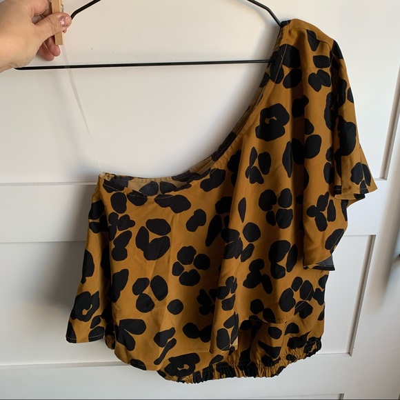 Who What Wear Tops - WHO WHAT WEAR | NWT Target Line One Shoulder Ruffle Leopard Top Small